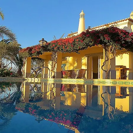 Spacious In With Private Pool