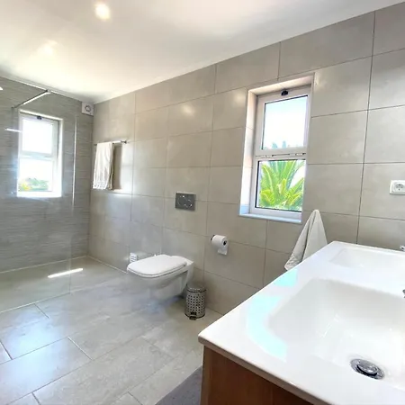 Villa Spacious In With Private Pool