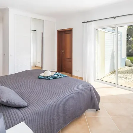 Spacious In With Private Pool