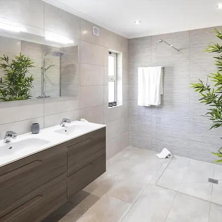 Spacious In With Private Pool * Carvoeiro