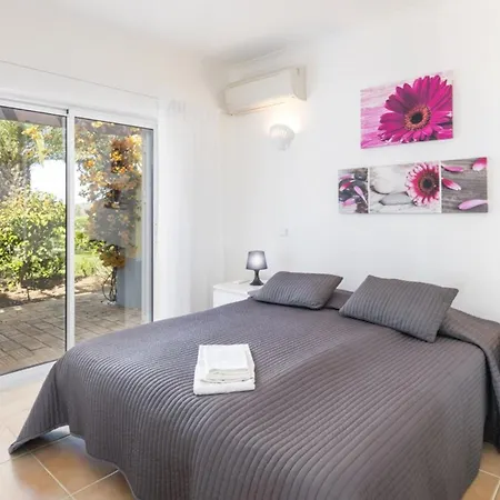 Spacious In With Private Pool *