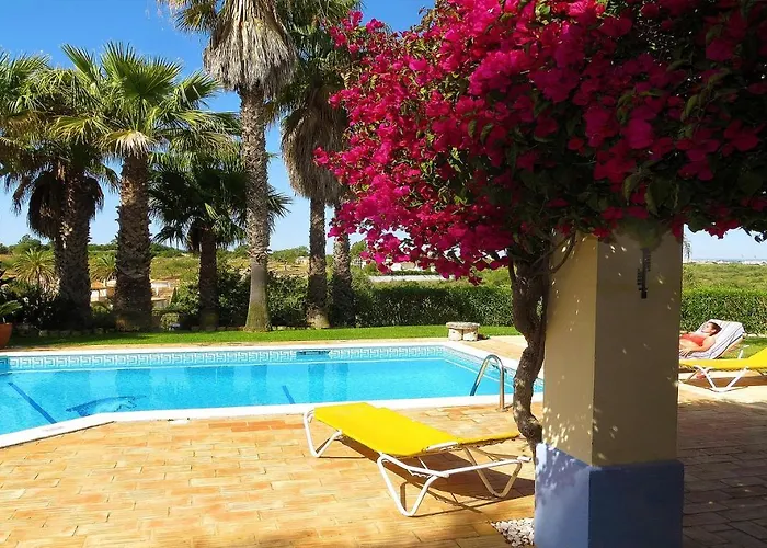 Spacious In With Private Pool *