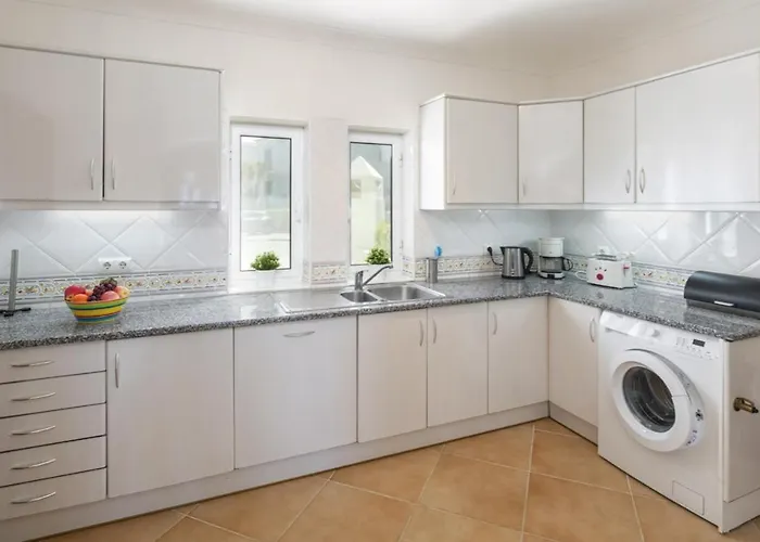 Spacious In With Private Pool *