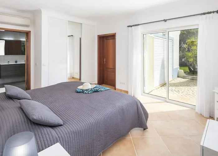 Spacious In With Private Pool