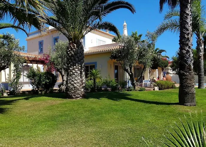 Spacious In With Private Pool