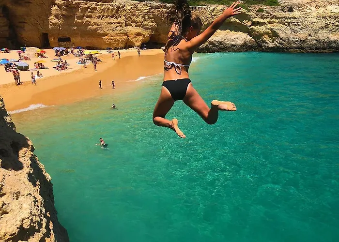 Spacious In With Private Pool 빌라